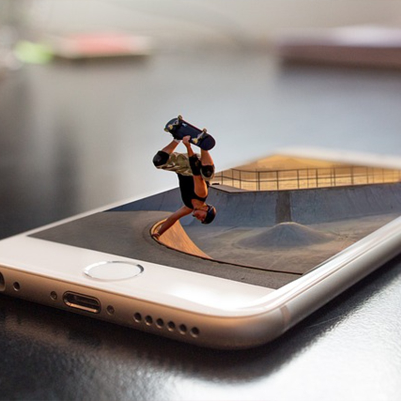 Built-in cable power banks emerge, with convenience as a selling point.